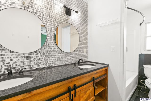 801 S East Street, Valley, NE 68064