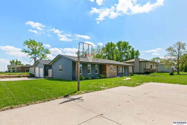 801 S East Street, Valley, NE 68064