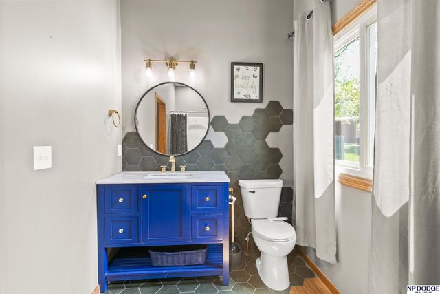 801 S East Street, Valley, NE 68064