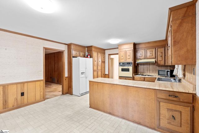 205 Oak Ridge Court, Greer, SC 29650