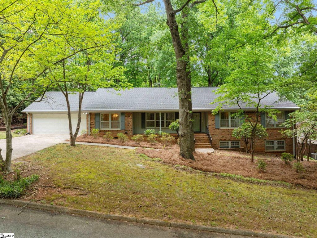 205 Oak Ridge Court, Greer, SC 29650