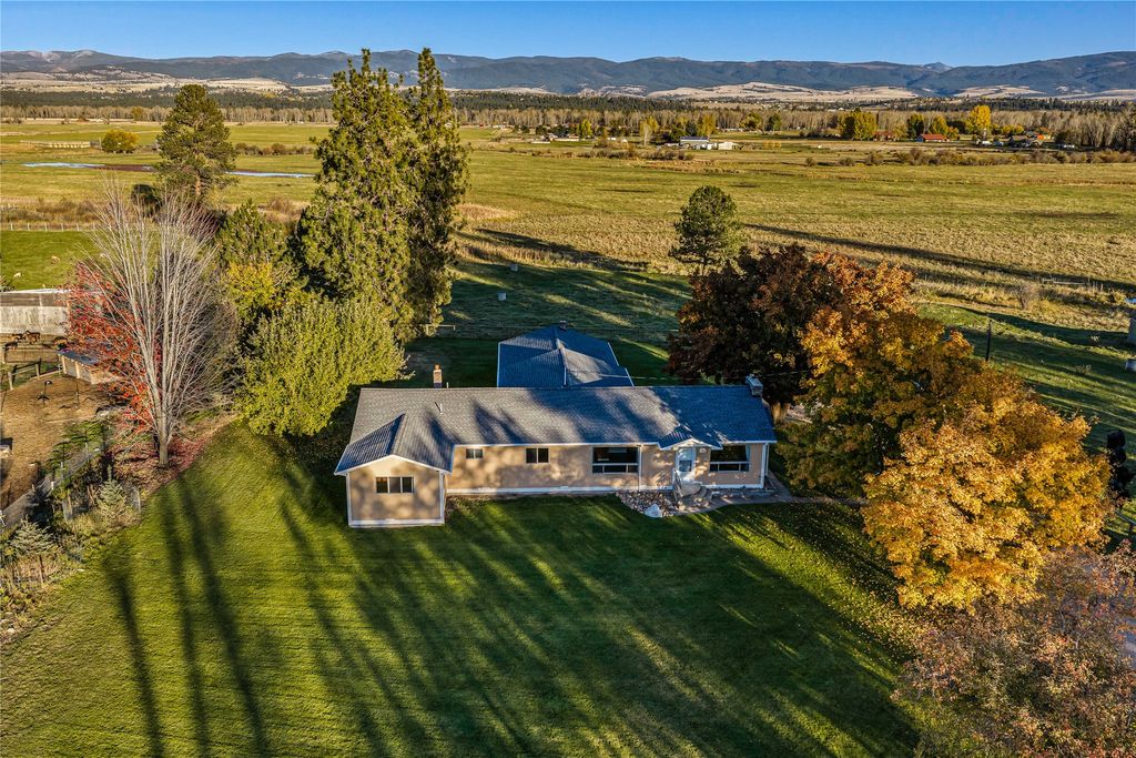 4942 Hoblitt Lane, Florence, MT 59833 photo 4