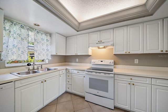 2423 ASPINWALL STREET 2423, Sarasota, FL 34237