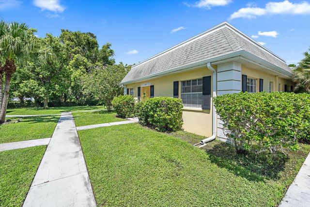 2423 ASPINWALL STREET 2423, Sarasota, FL 34237