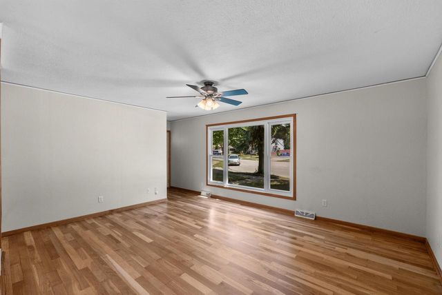 434 Harrison AVENUE, Waukesha, WI 53186