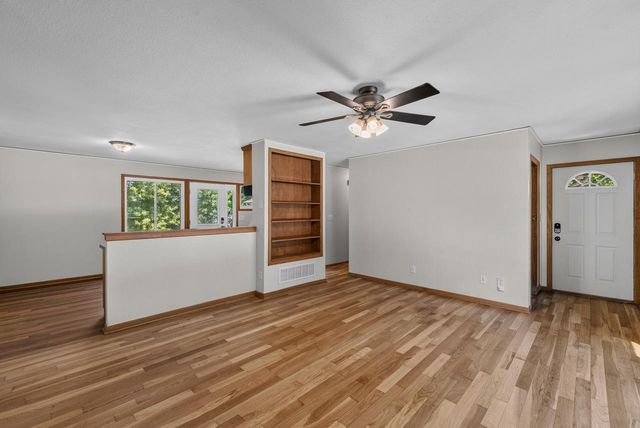 434 Harrison AVENUE, Waukesha, WI 53186