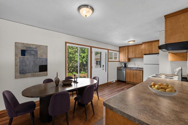 434 Harrison AVENUE, Waukesha, WI 53186
