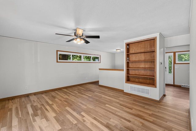 434 Harrison AVENUE, Waukesha, WI 53186