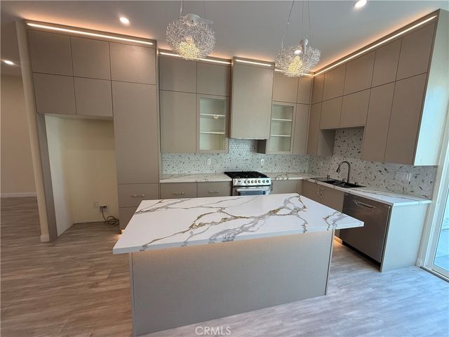 8149 Saint Clair Avenue, North Hollywood, CA 91605