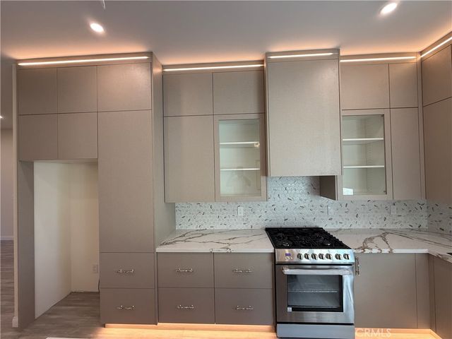 8149 Saint Clair Avenue, North Hollywood, CA 91605