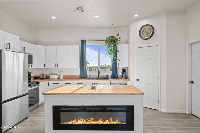 49102 N 530TH Avenue, Aguila, AZ 85320