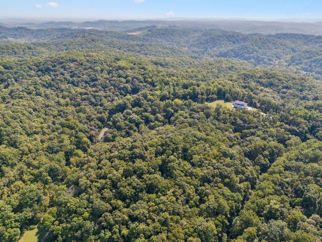 7621 Chipmunk Ln, Nashville, TN 37221