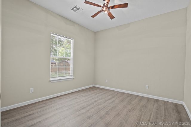 809 H NW, Ardmore, OK 73401