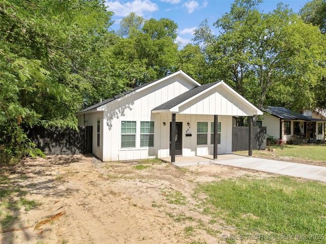 809 H NW, Ardmore, OK 73401