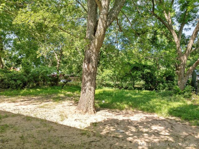 809 H NW, Ardmore, OK 73401