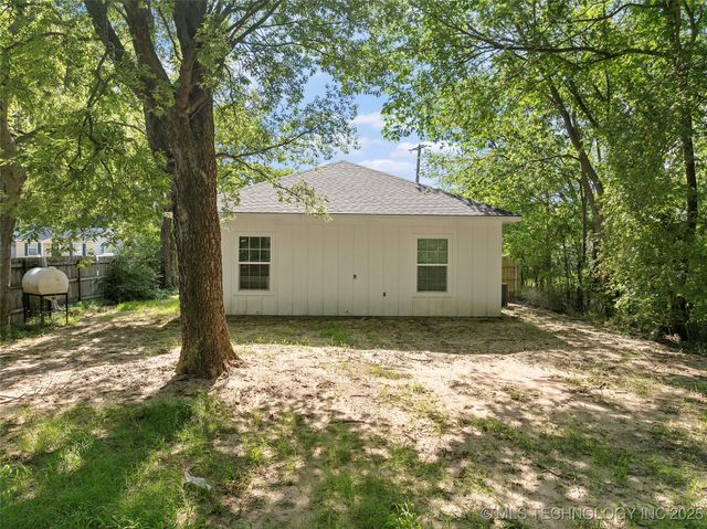 809 H NW, Ardmore, OK 73401