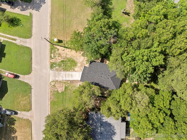 809 H NW, Ardmore, OK 73401