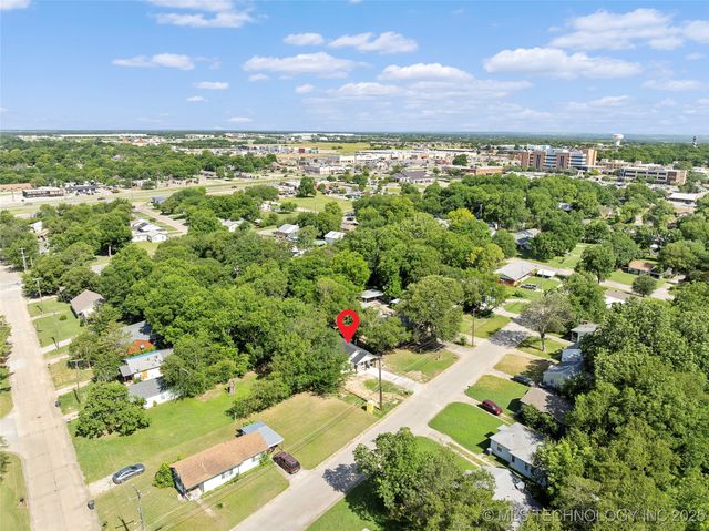 809 H NW, Ardmore, OK 73401