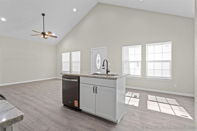 809 H NW, Ardmore, OK 73401