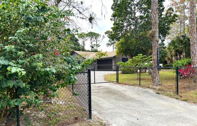 9434 Palomino Drive, Lake Worth, FL 33467