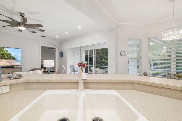 7016 LENNOX PLACE, University Park, FL 34201