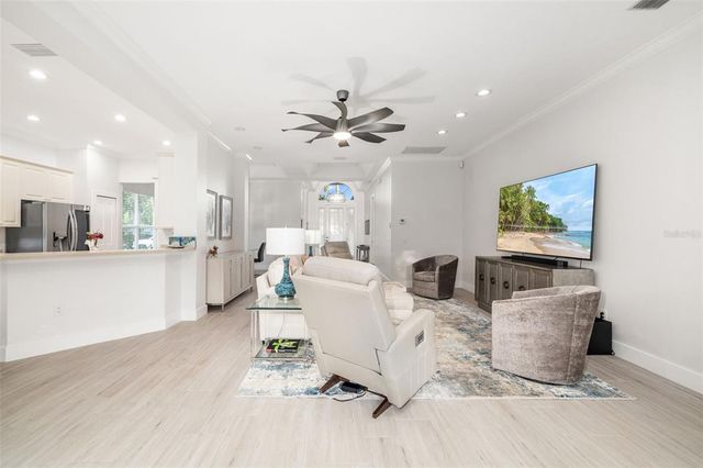 7016 LENNOX PLACE, University Park, FL 34201