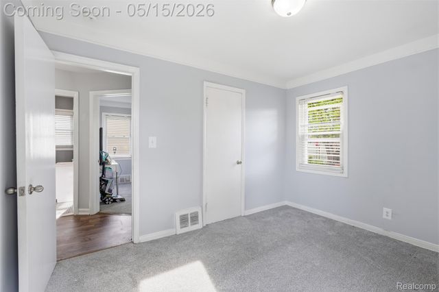 756 Cloverlawn Boulevard, Lincoln Park, MI 48146