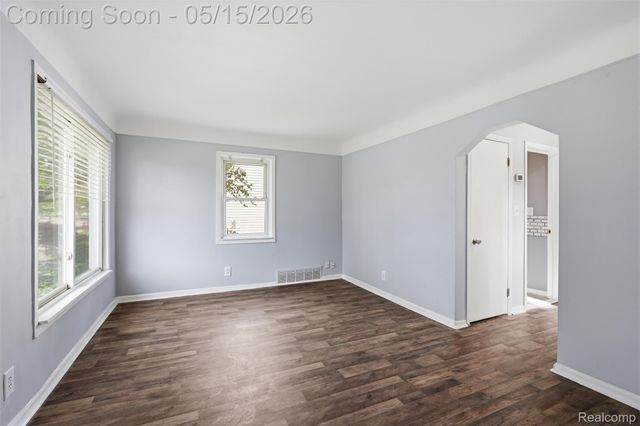 756 Cloverlawn Boulevard, Lincoln Park, MI 48146