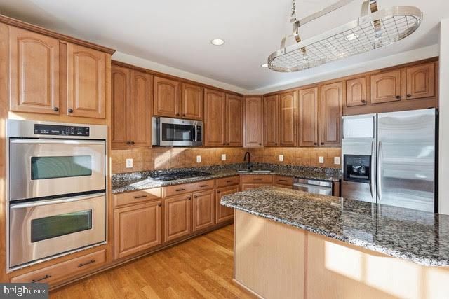 7976 VIGNE CT, Vienna, VA 22182