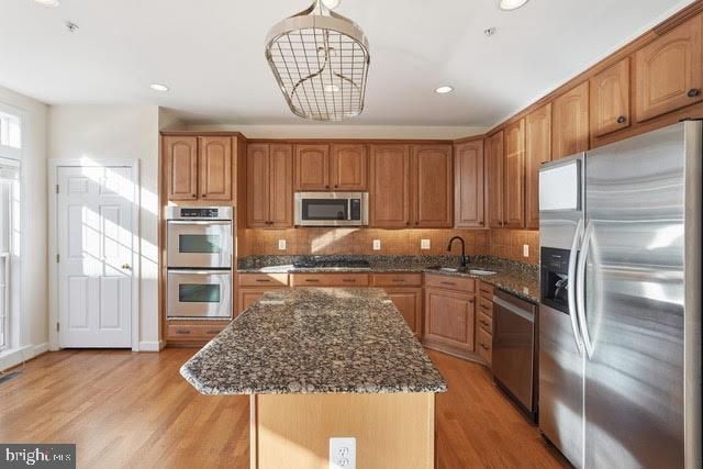 7976 VIGNE CT, Vienna, VA 22182