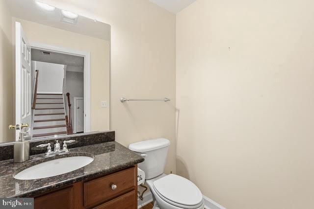 7976 VIGNE CT, Vienna, VA 22182