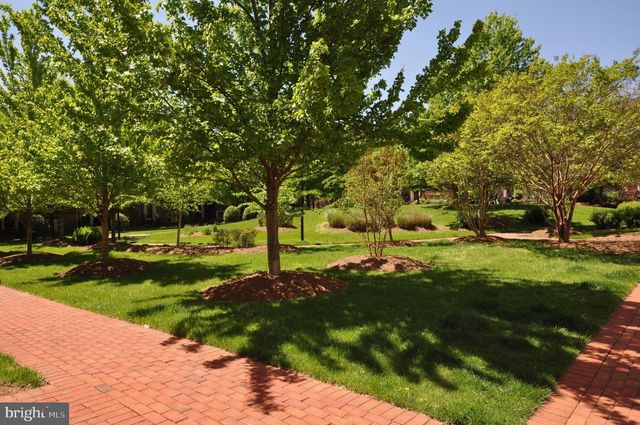 7976 VIGNE CT, Vienna, VA 22182