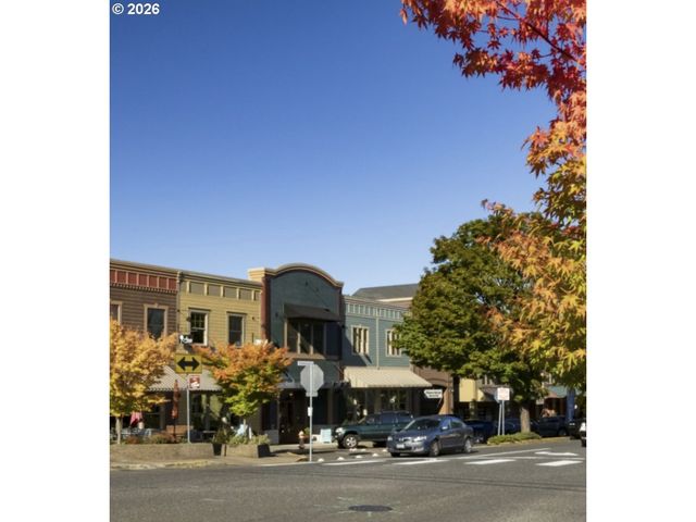 2001 13TH St, West Linn, OR 97068