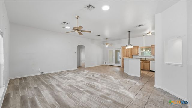 1895 Flaming Oak Drive, New Braunfels, TX 78132