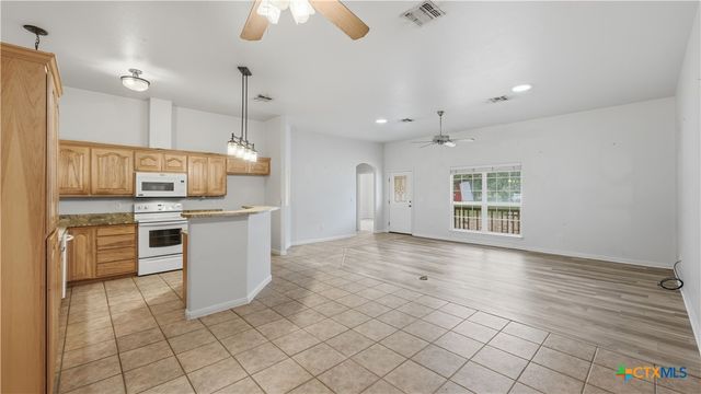 1895 Flaming Oak Drive, New Braunfels, TX 78132