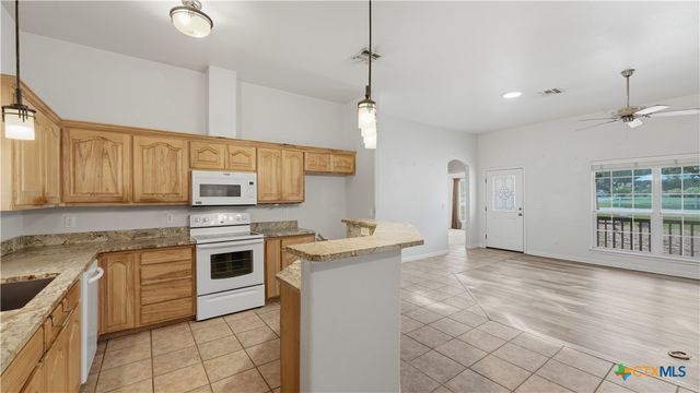 1895 Flaming Oak Drive, New Braunfels, TX 78132