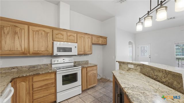 1895 Flaming Oak Drive, New Braunfels, TX 78132