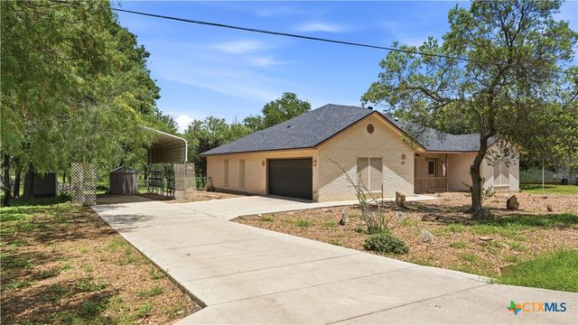 1895 Flaming Oak Drive, New Braunfels, TX 78132