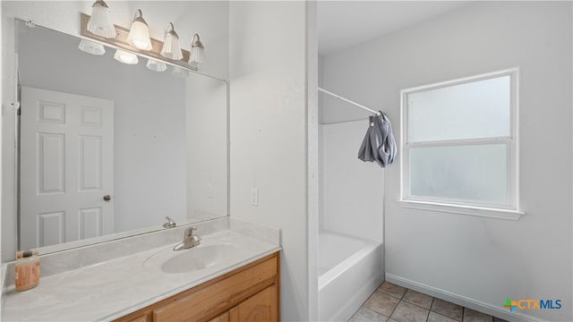 1895 Flaming Oak Drive, New Braunfels, TX 78132