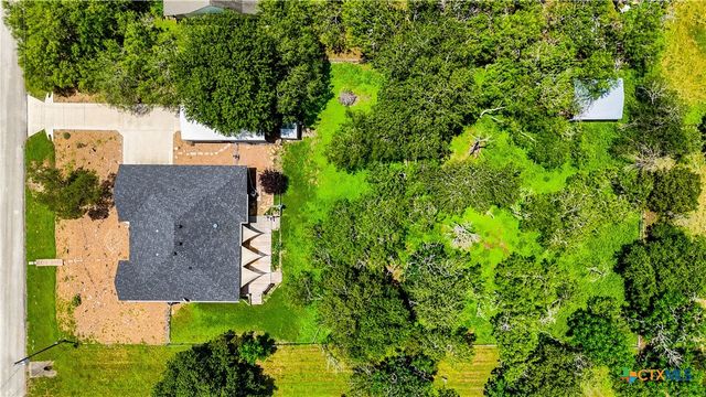 1895 Flaming Oak Drive, New Braunfels, TX 78132