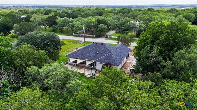 1895 Flaming Oak Drive, New Braunfels, TX 78132