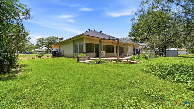 1895 Flaming Oak Drive, New Braunfels, TX 78132