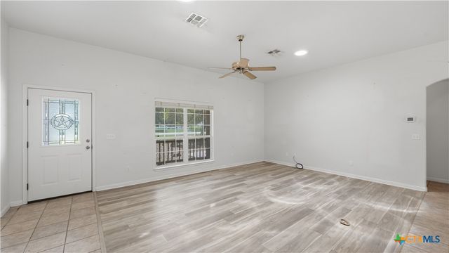 1895 Flaming Oak Drive, New Braunfels, TX 78132