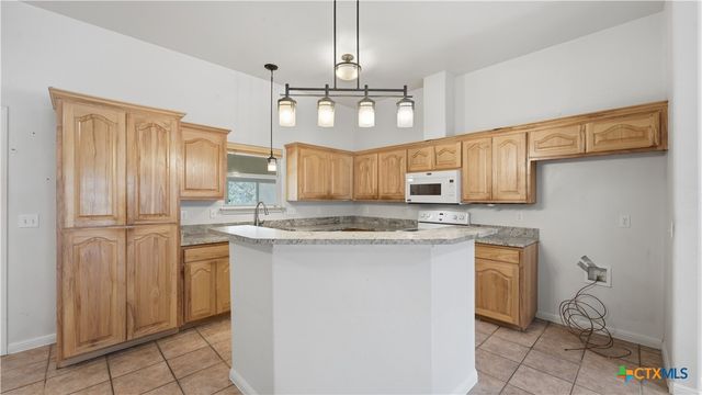 1895 Flaming Oak Drive, New Braunfels, TX 78132