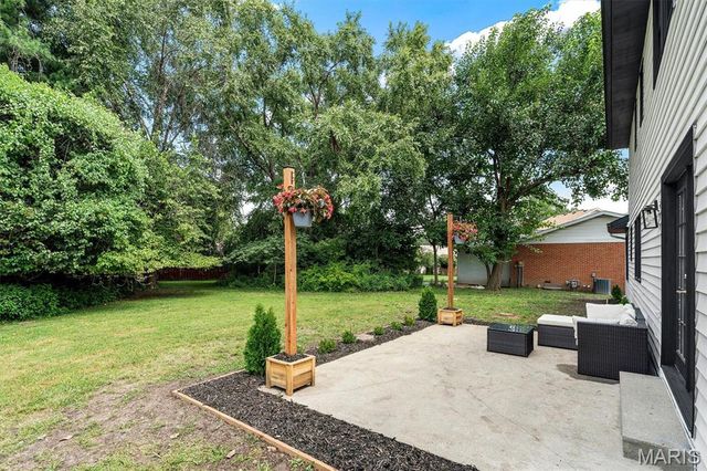 1413 Lantz Court, Edwardsville, IL 62025