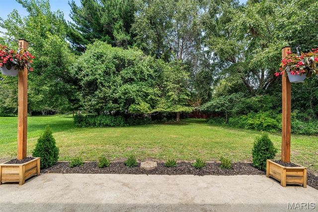 1413 Lantz Court, Edwardsville, IL 62025