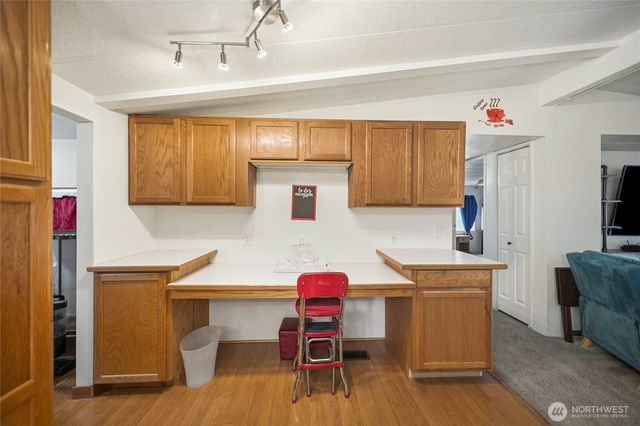 221 E Country Lane, Allyn, WA 98524