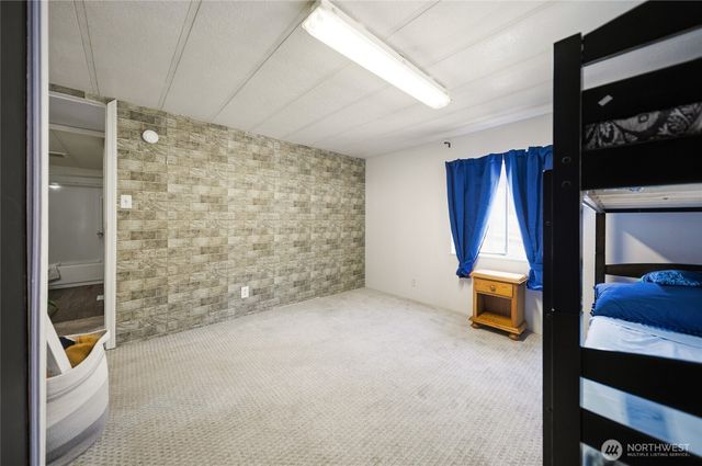 221 E Country Lane, Allyn, WA 98524