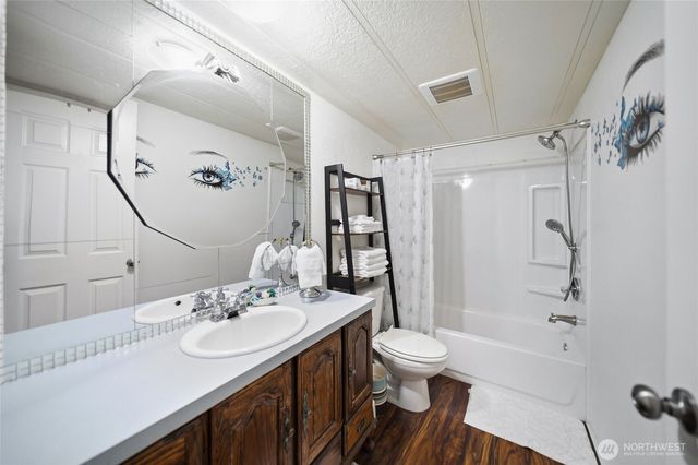 221 E Country Lane, Allyn, WA 98524