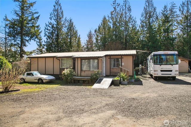 221 E Country Lane, Allyn, WA 98524